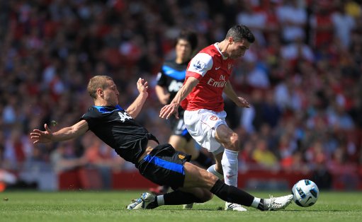 更是对法律 更是对法律